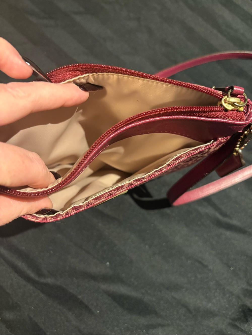 Coach Signature Crossbody Bag in Raspberry - Picture 4 of 5